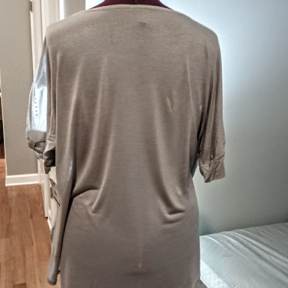 Relativity Grey Embellished Front SS Tunic - Picture 2 of 7